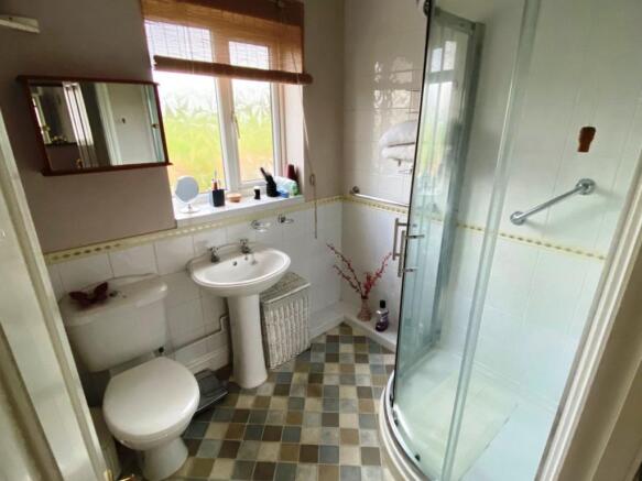 SHOWER ROOM