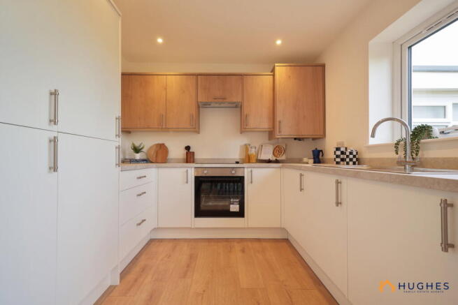 3 bed Semi-Detached for sale Image 12
