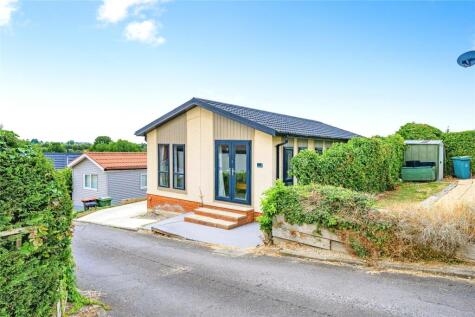 Brookfield Park, Castle Hill Road, Totternhoe, Dunstable, LU6