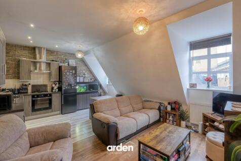 Hensborough, Shirley, B90