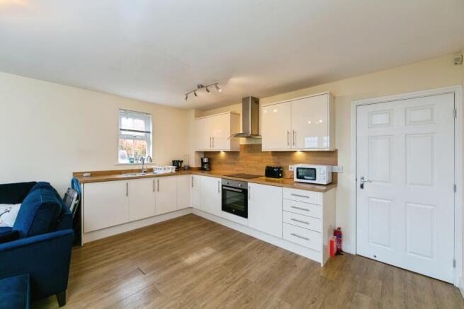 2 bed Apartment for sale Image 7