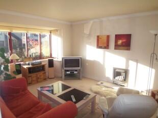 16' Living Room