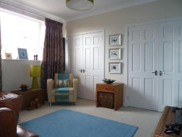 20 Cults Avenue - Family Room