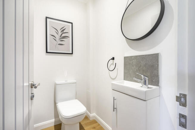 4 bed Detached for sale Image 12