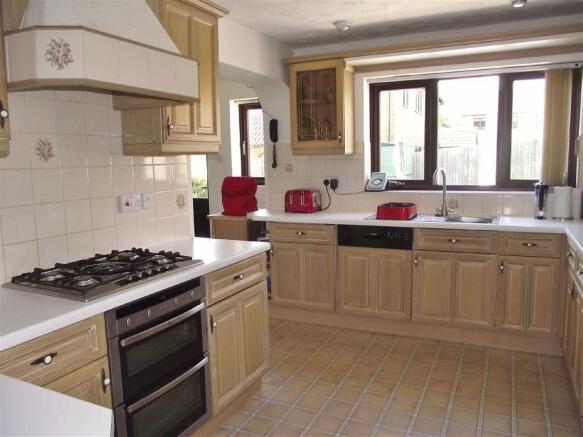 Kitchen / Breakfast 