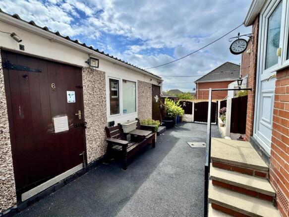 2 bed Terraced for sale Image 5