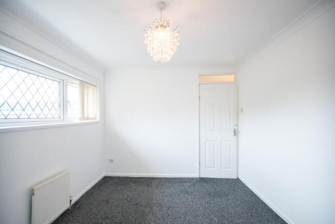 3 bed Terraced to rent Image 12