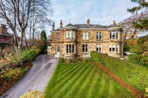 88, St Andrews Drive, Glasgow G41 4SF
