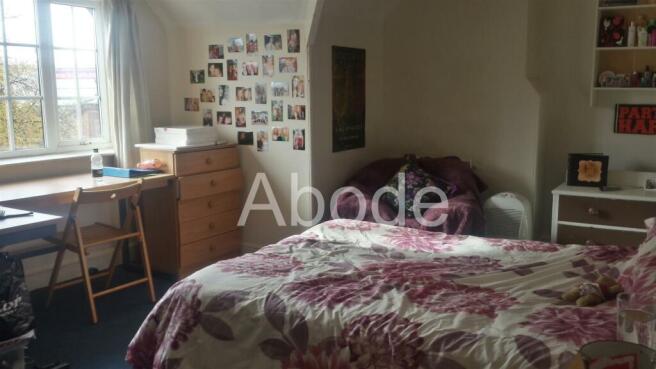 7 bed House to rent Image 10