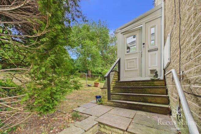 2 bed Apartment for sale Image 5