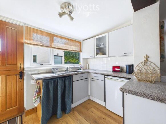 2 bed Terraced for sale Image 6