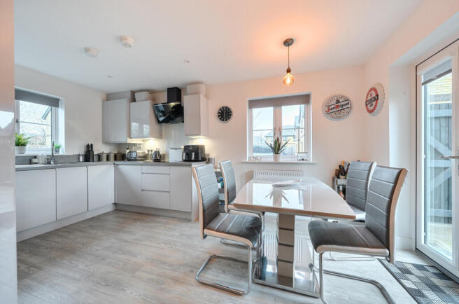 1401611-31-696e22...