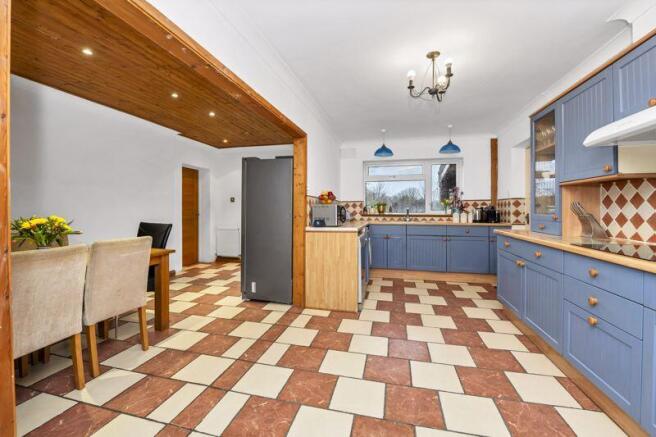 Kitchen/Dining Room