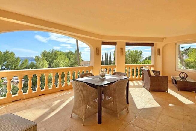 03-paguera-Meerblick-Wohnung in kleiner Anlage-kaufen-terrasse