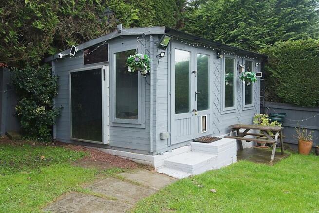 GARDEN OFFICE
