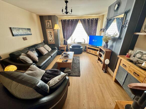 FLAT 1