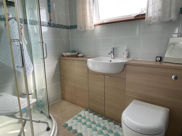 First Floor Shower Room:
