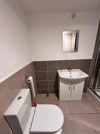 1 bed Apartment to rent Image 6