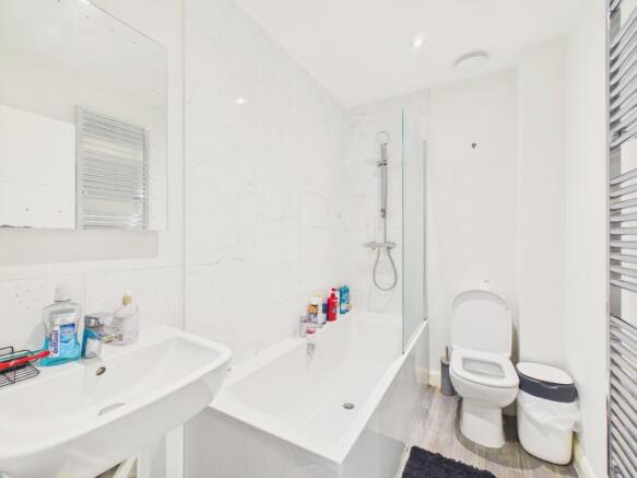 3 bed Semi-Detached for sale Image 10