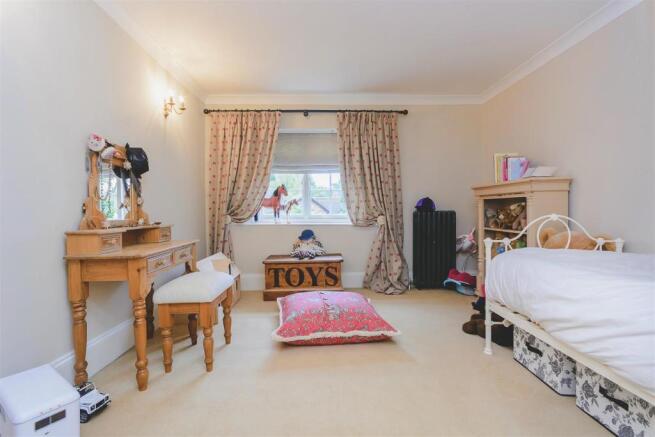 8309394-interior12v2.jpg