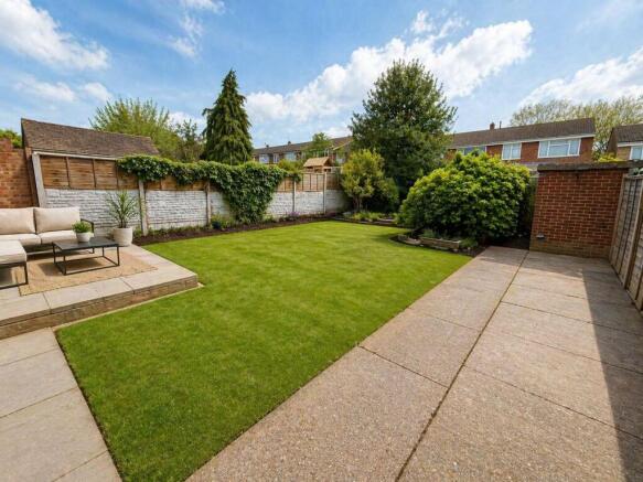 A Smartly Refurbished Property Perfect For A Young Family Or First Home photo 4