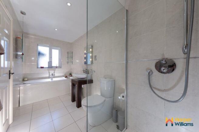 Ensuite