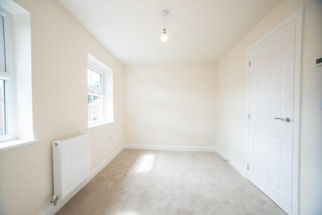 2 bed Semi-Detached to rent Image 10