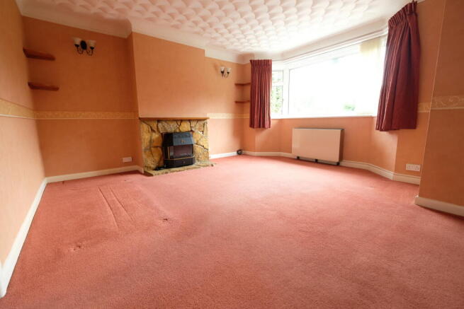 SITTING/DINING ROOM