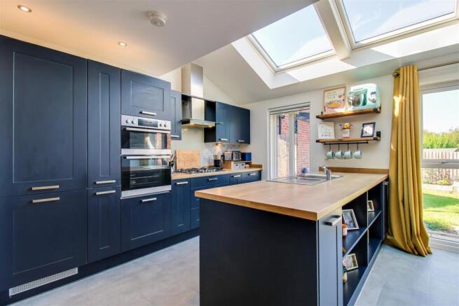 3 bed Detached for sale Image 5