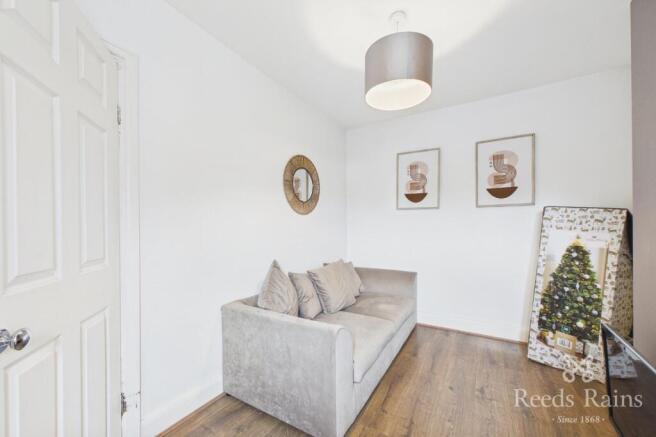 3 bed Semi-Detached for sale Image 10