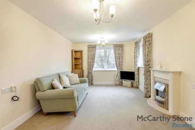 8674804-interior12.jpg