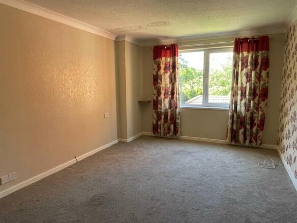 Lounge1.jpg