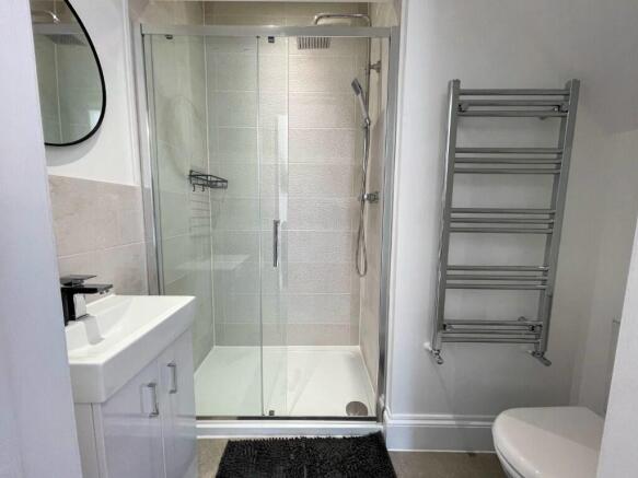 Room 1 en-suite