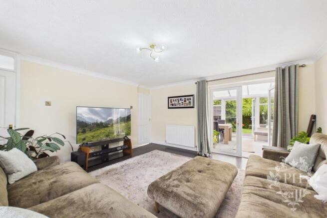 3 bed Detached for sale Image 3