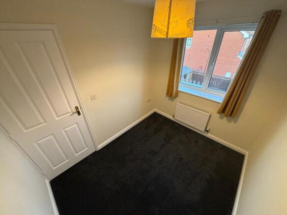 2 bed Semi-Detached to rent Image 10
