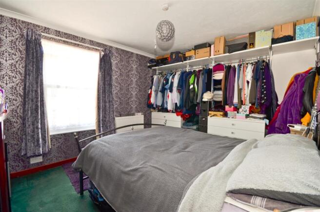 Bedroom 1.JPG