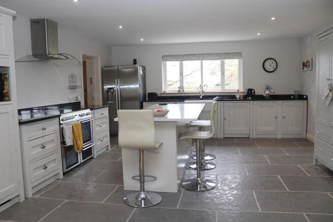 Kitchen/Breakfast...