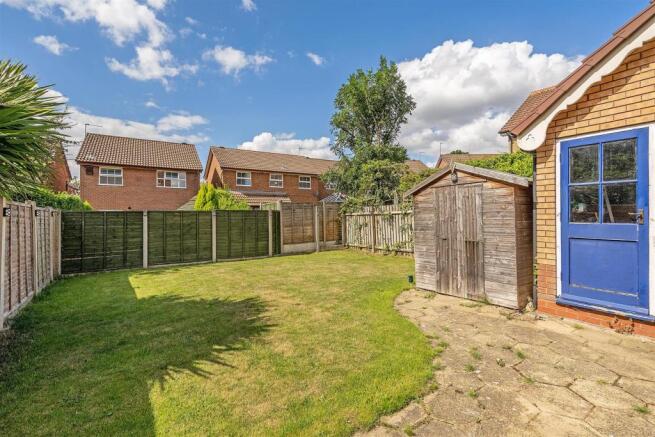 35 Austcliff Close-14_lo.jpg