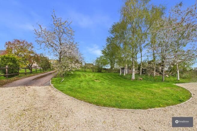 Bodkins, Wappenham Road, Helmdon, NN13 photo 4