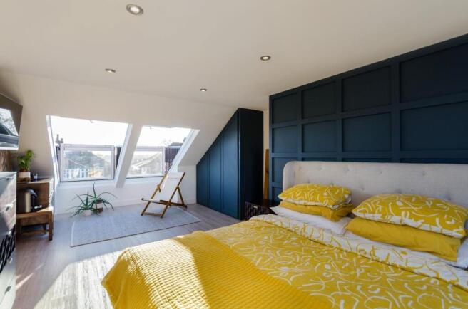 4 bed Semi-Detached to rent Image 6