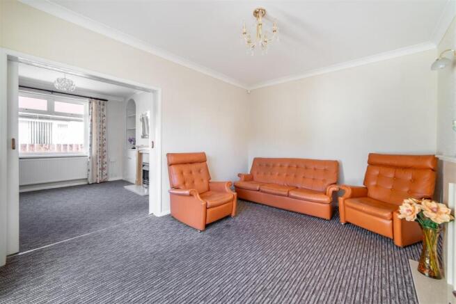 Lanercost Drive, NE5 photo 4
