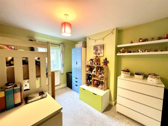 BEDROOM 2
