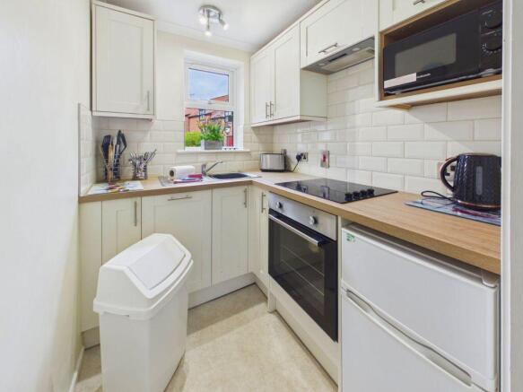 2 bed Cottage for sale Image 9