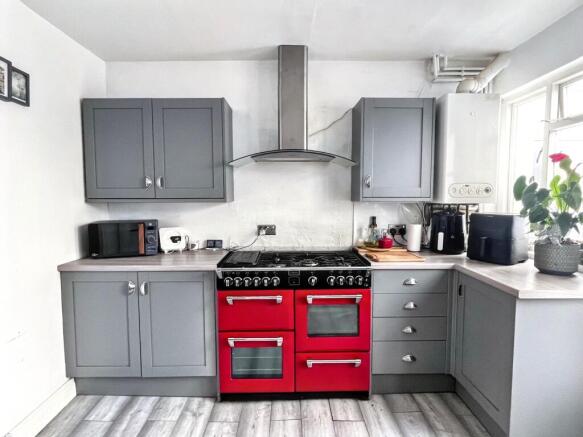 3 bed Terraced for sale Image 4