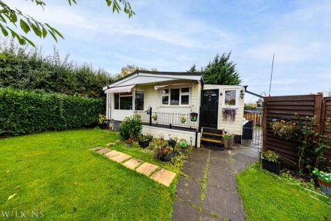 Castle View, Castle Road, Hartshill, Warwickshire, CV10