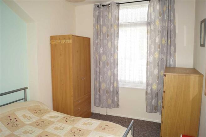 BEDROOM 2(REAR)