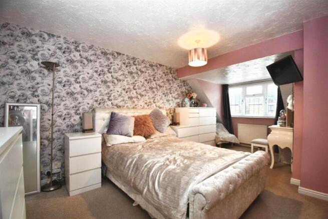 3 bed Detached for sale Image 4