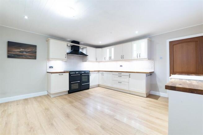 Kitchen/Dining Room