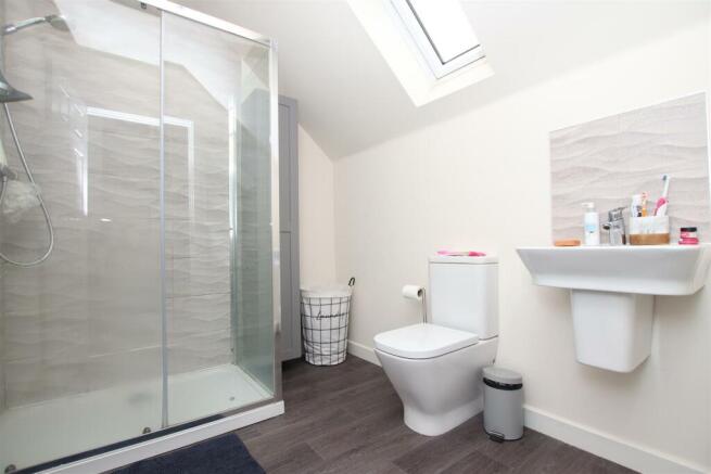 Ensuite.JPG