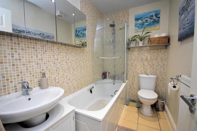 Bathroom.jpg